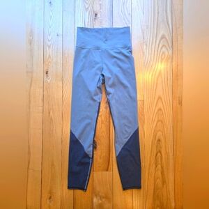 Vuori greyish-green two-tone leggings Sz. Small